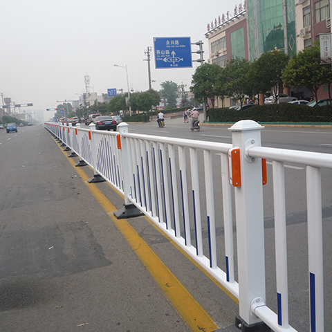 涂料应用于道路护栏